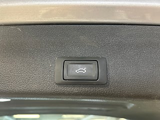 Audi A6 Avant 40 TDI quattro S Tronic Drag/Kamera/Dvärm/S&Vdäck – bild 18