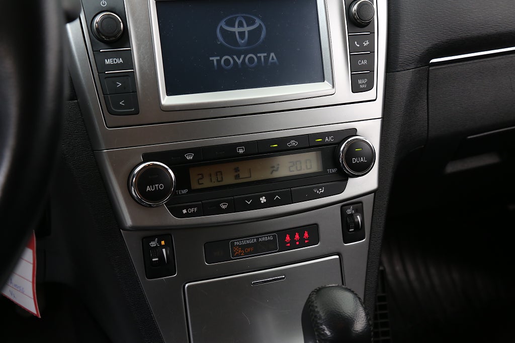 Toyota Avensis 1,8 147hk Multidrive S Edition 50 Kombi Navi Motorv 2015