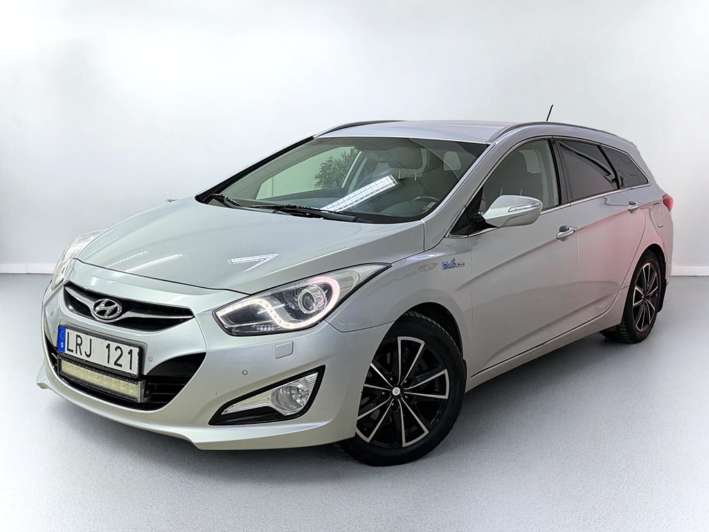 Hyundai i40 cw 1.7 CRDi Business 136h / GPS / B-Kamera