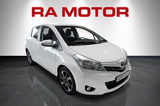 Halvkombi Toyota Yaris 29 av 39