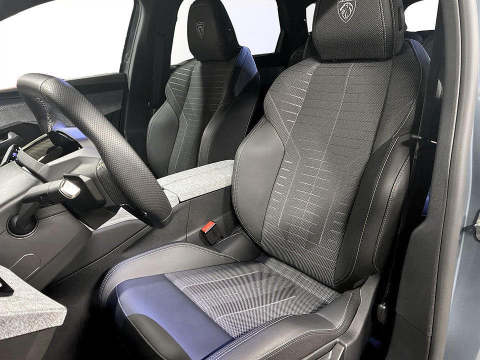 Bild på Peugeot 5008 GT Hybrid 145hk Aut 7-SITS B-KAMERA CARPLAY