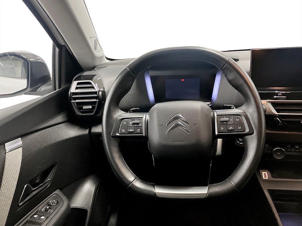 Bild på Citroën C4 X Shine 1.2 PT 130hk Aut - 360-KAMERA, RATTVÄRME