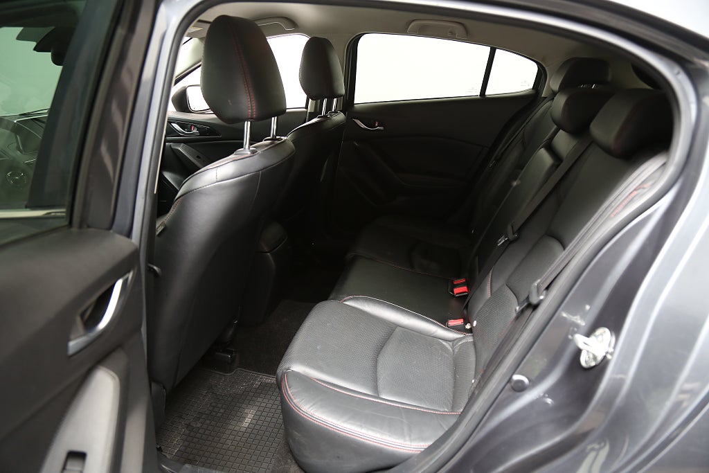 Mazda 3 2,0 SKYACTIV-G 165hk Head up Skinn BOSE Motorv Drag 2016