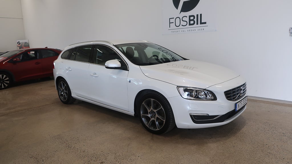 Volvo V60 *RÄNTEKAMPANJ 3.45%* D4 Ocean Race Nyservad Drag-Värmar