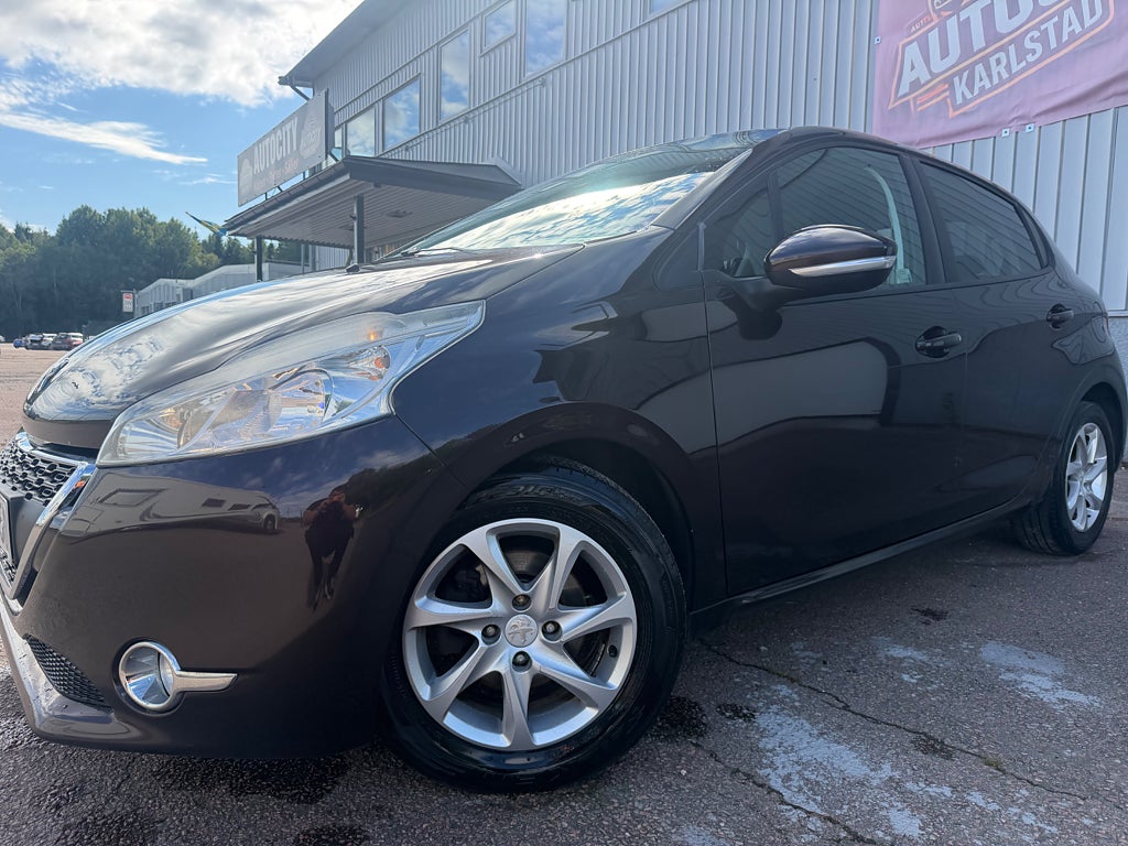Peugeot 208 5-dörrar 1.4 VTi 95 1Brukare, nybesiktad,nyservad
