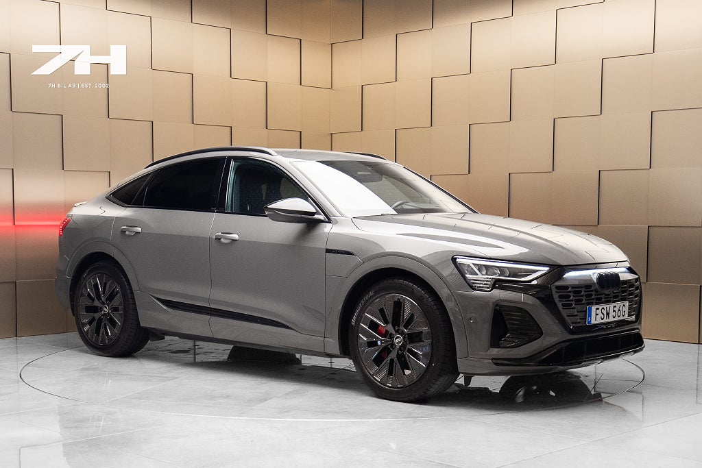 Audi Q8 Sportback 55 e-tron quattro S Line / HuD / Drag / 21"