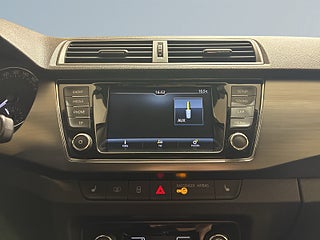 Skoda Fabia 1.0 TSI Style Mvärm P-sen Farthållare S&V-däck Nyservad – bild 15