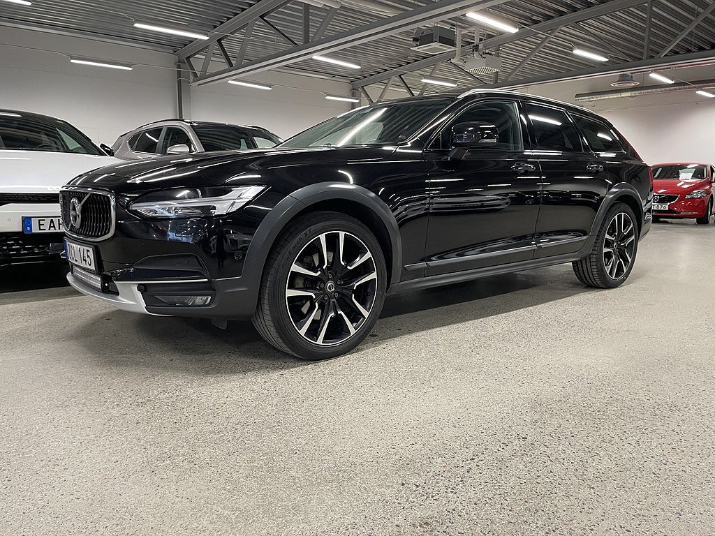 Volvo V90 Cross Country D5 AWD Geartronic Inscription Pro B&W