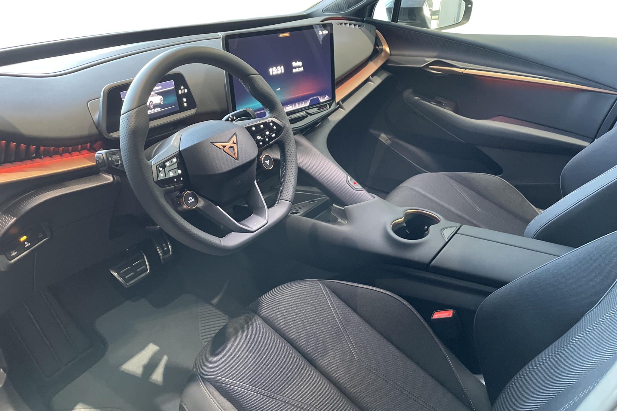 Cupra Tavascan VZ AWD 77kWh 340hk 2025, bild 5/10