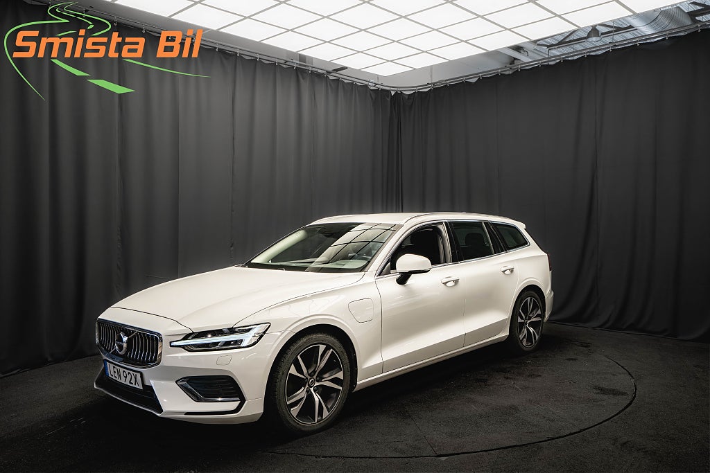 Volvo V60 Recharge T6 AWD DRAG B-VÄRMARE BLIS CARPLAY MOMS 340hk