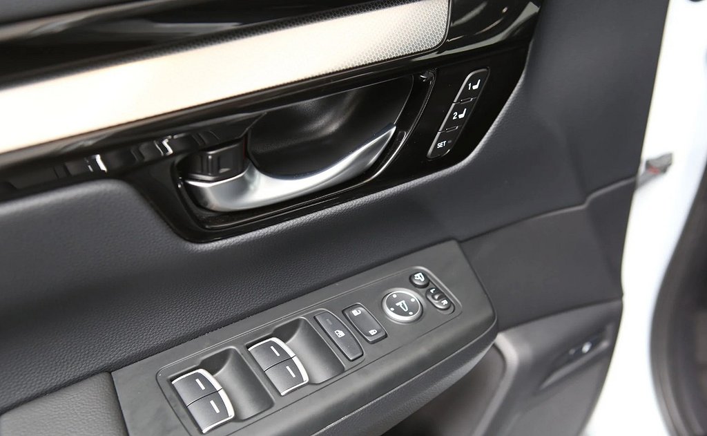Honda CR-V Plug-in Advance Tech| Företagspris|Årsskatt 360kr 2024