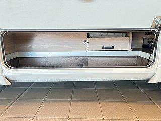Husbil-integrerad Kabe TMI 860 LGB Imperial 9 av 41