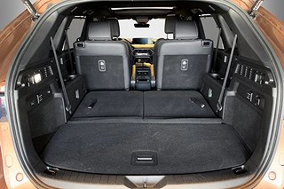 SUV Mazda CX-80 17 av 25