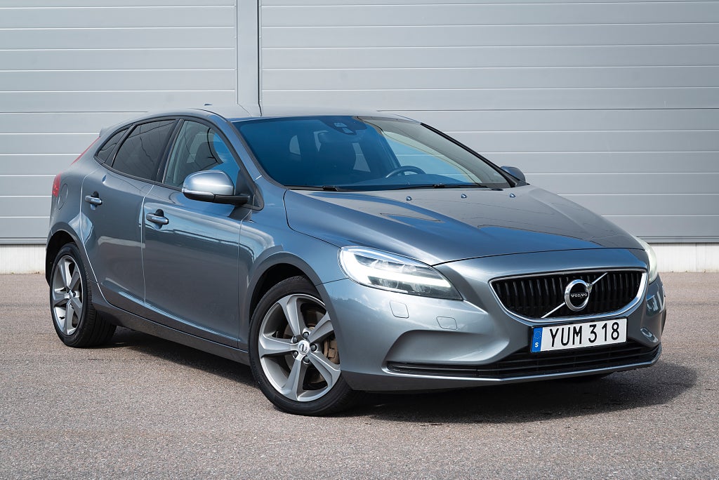Volvo V40 2018
