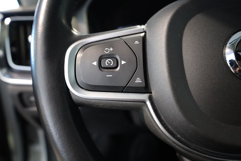 Volvo V60 D3 150HK Geartronic Momentum Advanced VOC PDC 2019