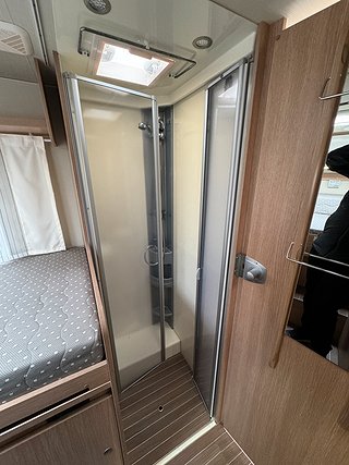 Husbil-halvintegrerad Sunlight T68 10 Year Edition, 13 av 20