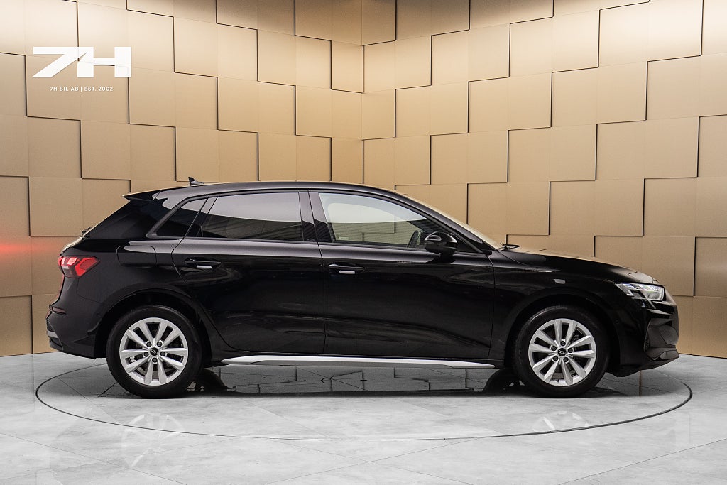 Audi A3 Sportback 35 TFSI Proline Advanced / Kamera / Nyservad