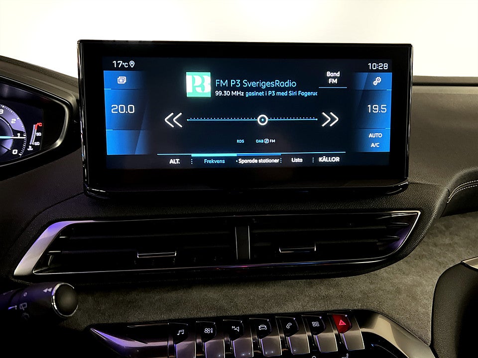 Bild på Peugeot 5008 GT 1.2 PT 130hk Aut 7-SITS B-KAMERA CARPLAY
