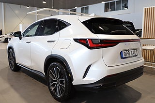 SUV Lexus NX 3 av 31