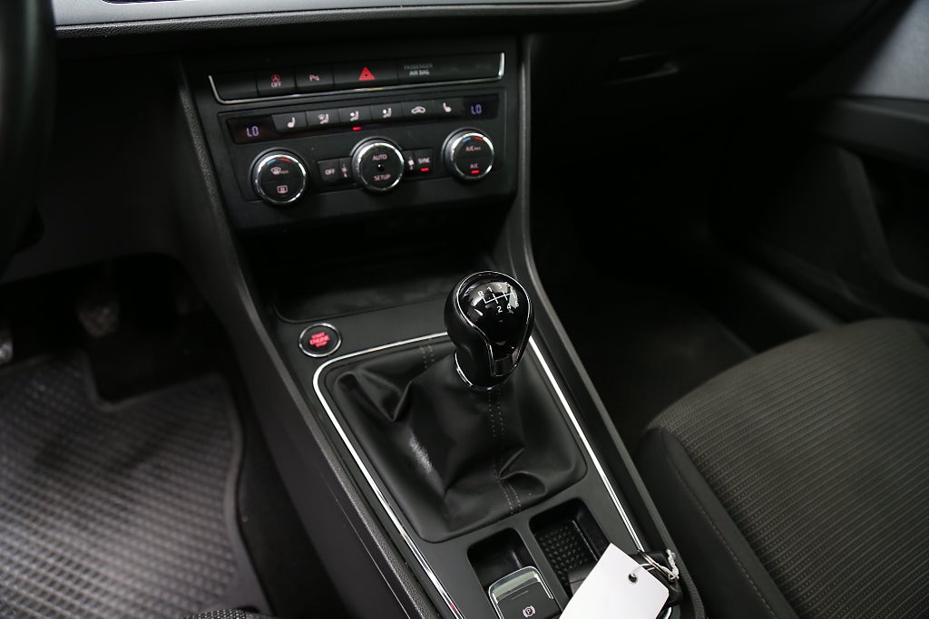 Seat Leon 1,0 TSI Style 115Hk Panorama Kamera P-sensorer 2020