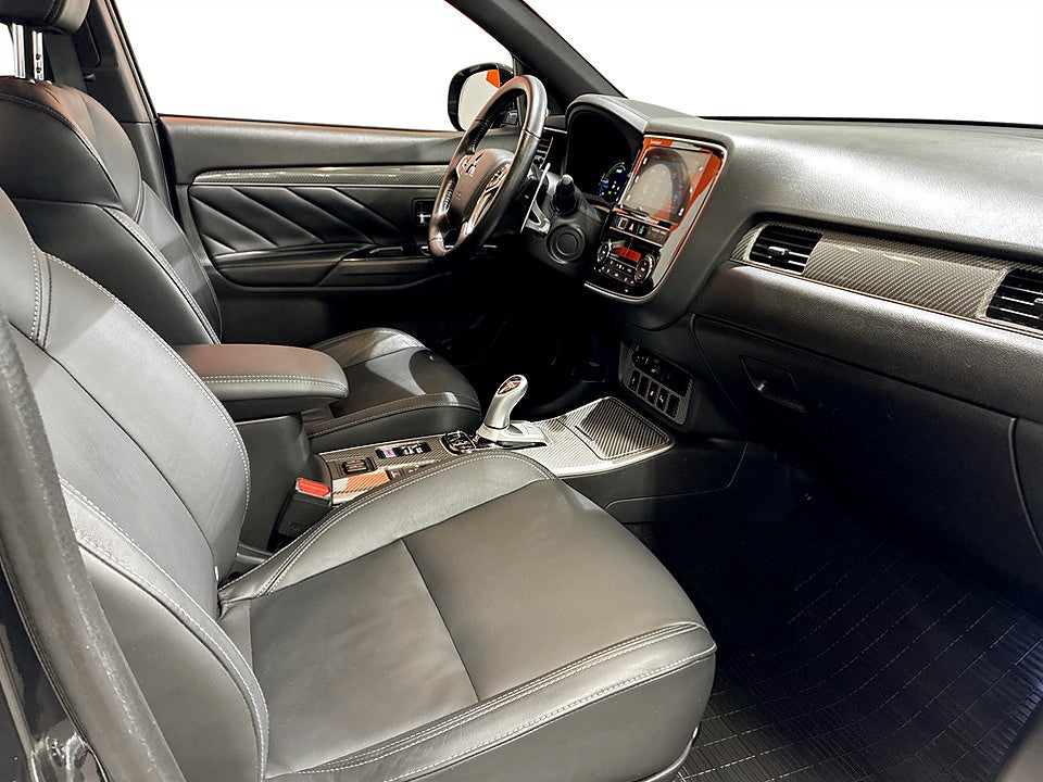 Bild på Mitsubishi Outlander PHEV 224hk Aut AWD P-SENSORER BAK