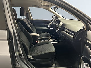 Mitsubishi Outlander PHEV CVT Fleet Edition Kamera/Adap.Fhåll/SoV – bild 10