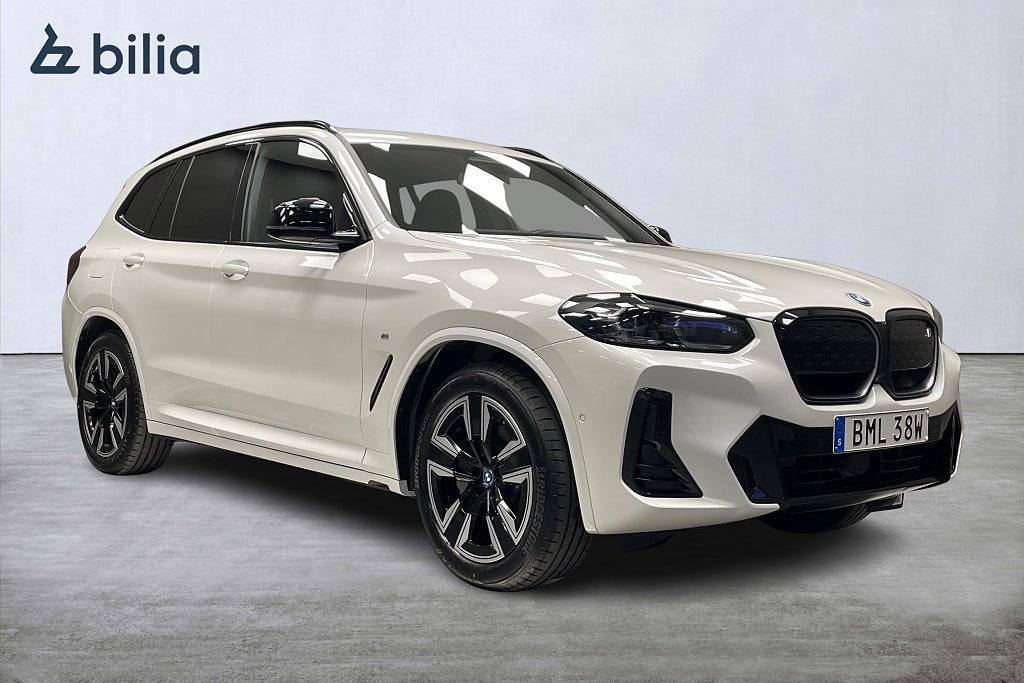 BMW iX3 M aerodynamik paket / Dragkrok / Tonade rutor / 4,95%