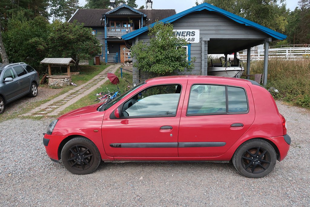 Renault Clio 5-dörrars Halvkombi 1.2 Expression