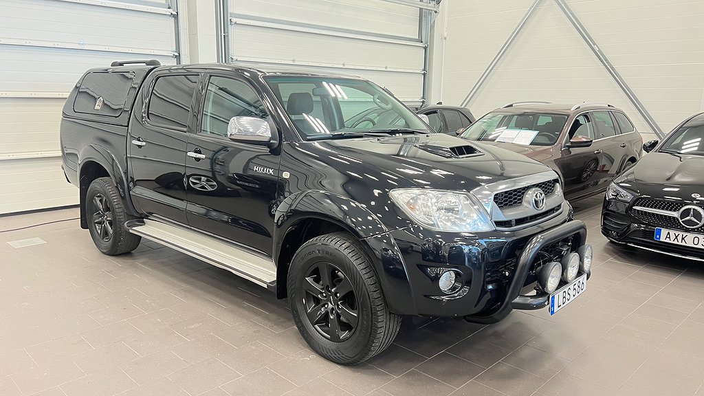 Toyota Hilux 3.0 D-4D 4x4 1-ÄGARE VÄLVÅRDAD MED KÅPA 