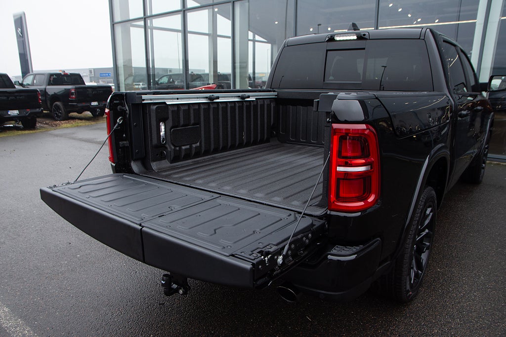 Dodge RAM 1500 Limited Rambox Night Multilu 548 hk LÅG SKATT