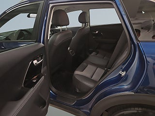 Kia Niro Hybrid DCT Advance Plus S&V-hjul/Navi/Carplay/Rattvärm