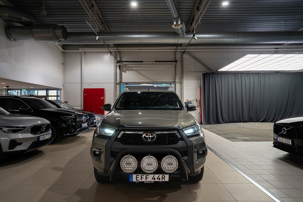 Toyota HiLux 2.8 AWD INVINCIBLE HUNDKÅPA INVERTER D-VÄRMARE MOMS 204