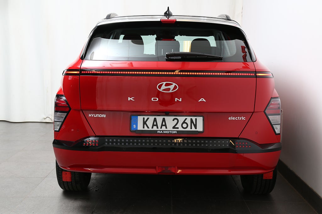 Hyundai Kona EV 48,4 kWh Essential | Kamera Navi Värmepump fd.demo 2024