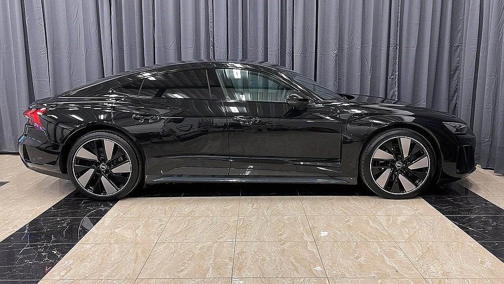 Audi E-tron GT har en systemeffekt på 476 hästkrafter. 