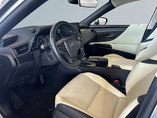 Lexus ES 300h 2.5 E-CVT Limited Edition S&V-hjul/Taklucka/Kamera – bild 7