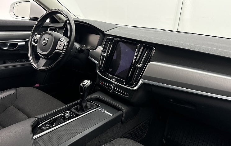 Volvo V90 D3 150hk Momentum VOC Värmare Head-Up Kelyess - bild 5
