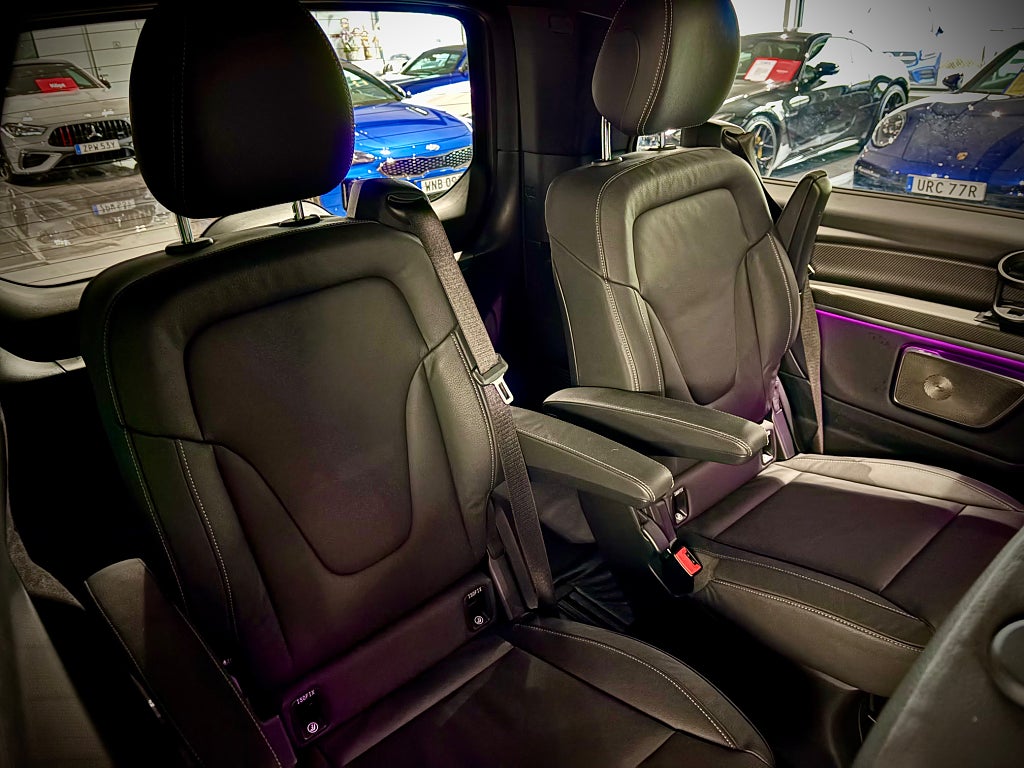 Mercedes-Benz V 300d 4MATIC AMG Läder Värmare El-dörrar 6sits - bild 5