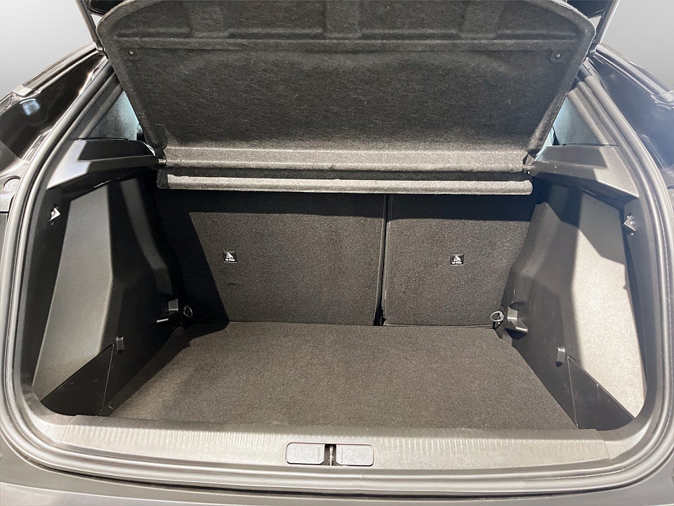 Bild på Peugeot 2008 Allure 1.2 PT 130hk Aut B-KAMERA CARPLAY