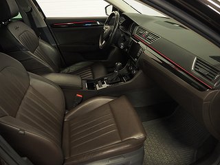 Halvkombi Skoda Superb 11 av 27