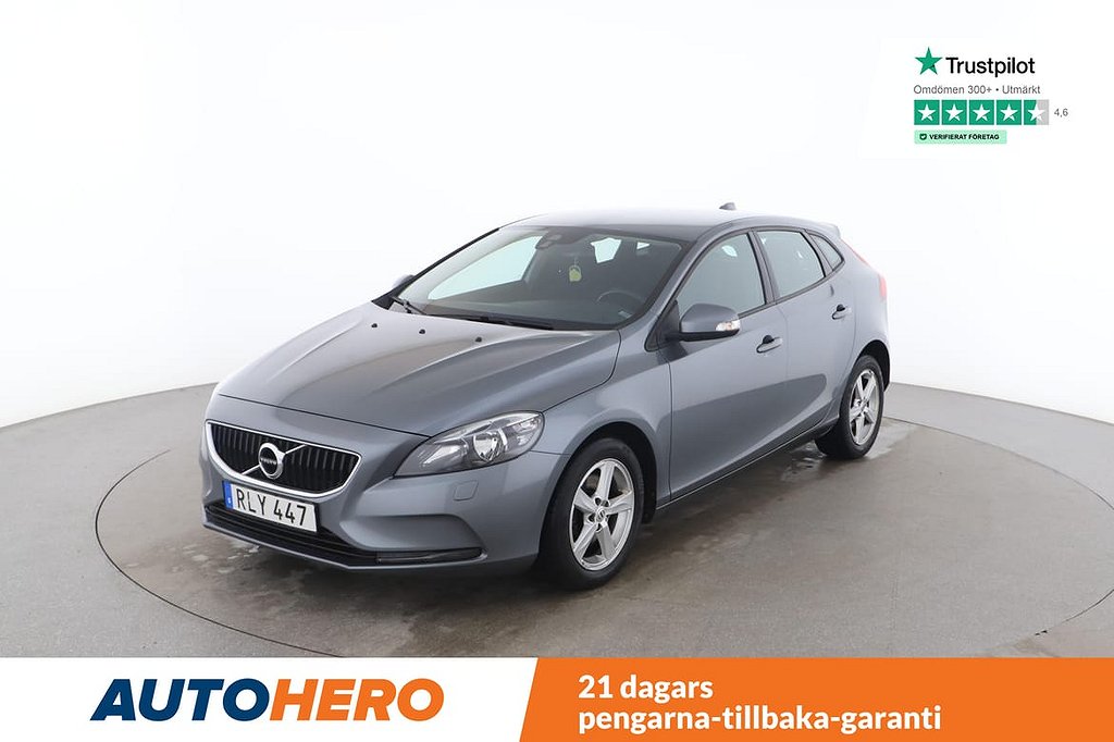 Volvo V40 / Kinetic / 152 HK / PDC, Motorvärmare, Cruise-cont...