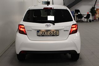 Halvkombi Toyota Yaris 5 av 19