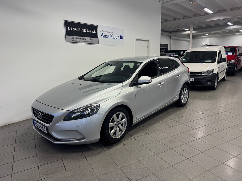 Volvo V40 D2 120hk Kinetic D-Värmare Euro6