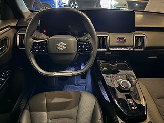 SUV Suzuki e-Vitara 5 av 19