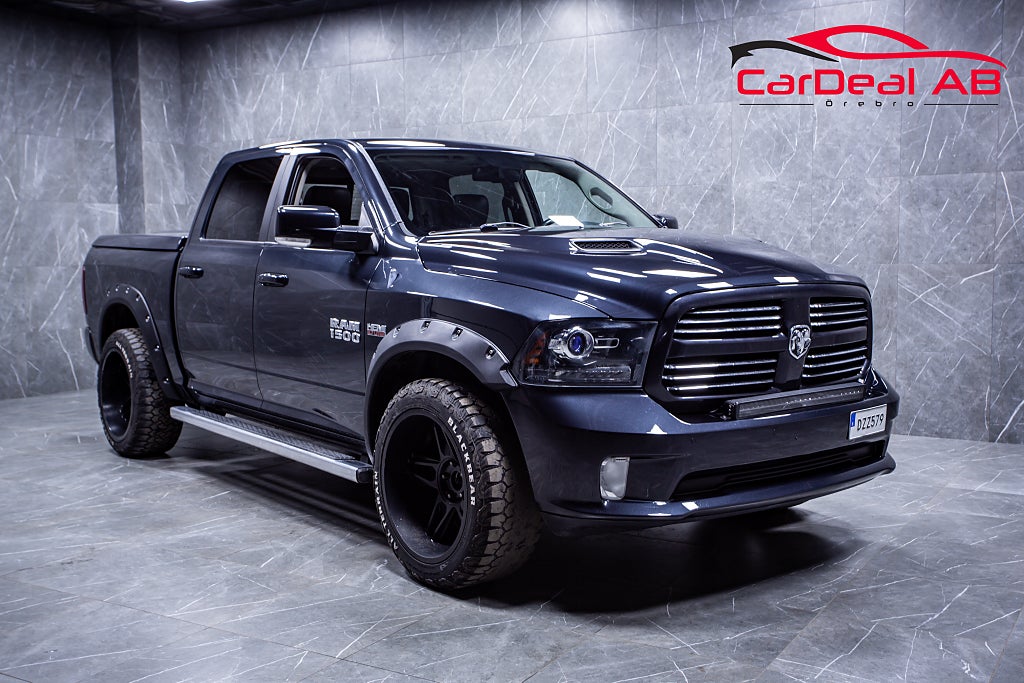 Dodge RAM 1500 Crew Cab 5.7 V8 HEMI 4x4 TorqueFlite Sport *SE SPEC*