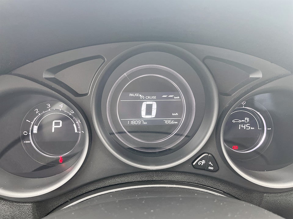Bild på Citroen C4 Feel 1.2 e-THP 130hk Aut BACKSENSORER FARTHÅLLARE