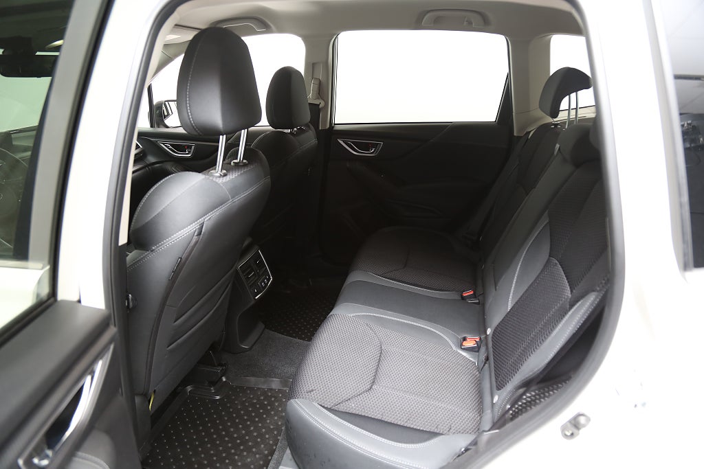 Subaru Forester 2,0i e-Boxer XFuel Active AWD Aut Extraljus Motor-v 2024