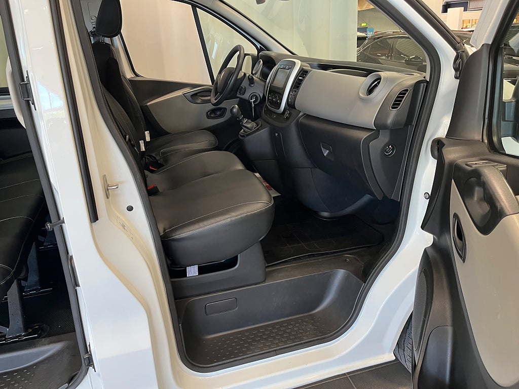 Renault Trafic Buss 2,7t 1,6dci 120hk 9-sits thumbnail