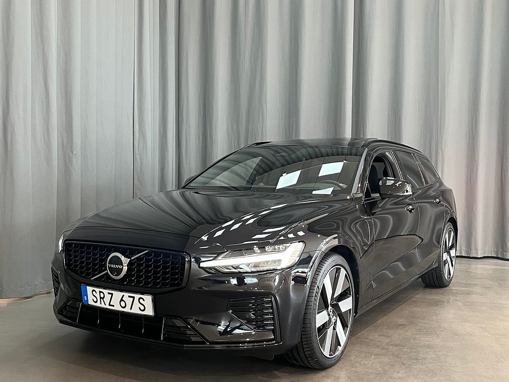 Volvo V60 Recharge T8 Ultimate Dark Dragkrok // Leasebar