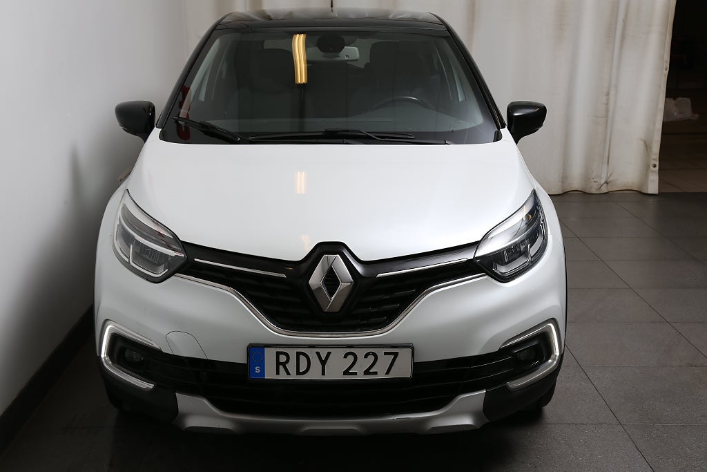 Renault Captur 1,2 TCe BOSE Navi Kamera Pano ”En Svensk Klassiker”