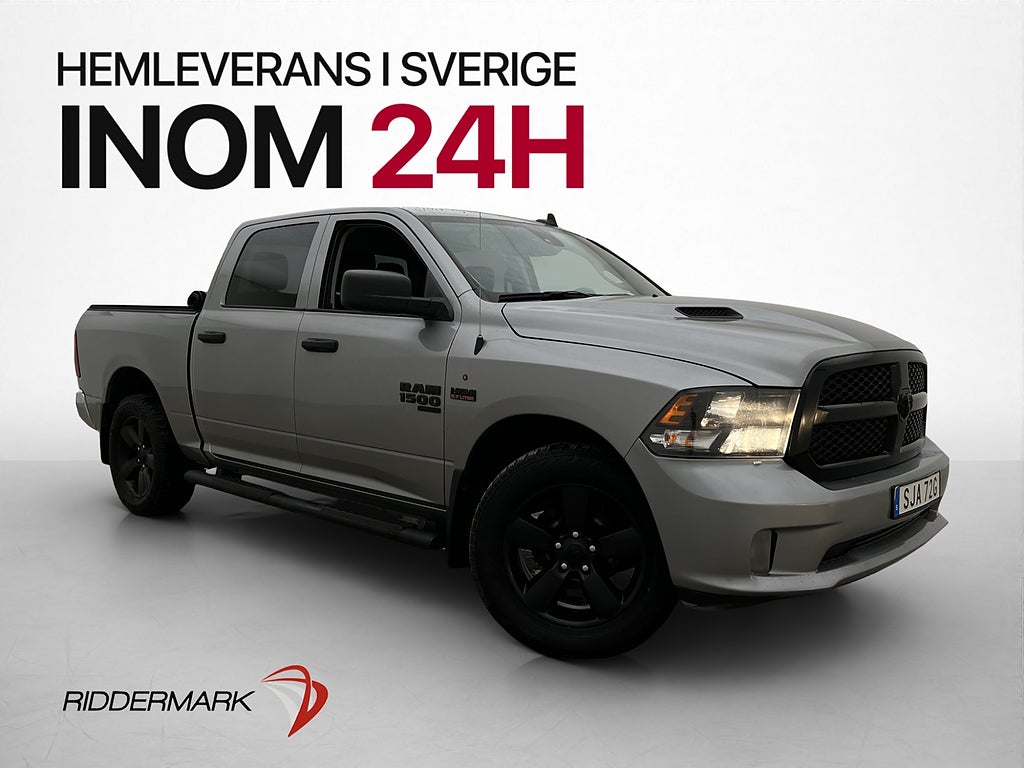 Dodge RAM Classic Night 5.7 V8 HEMI 4x4 Dragkrok Kamera Moms